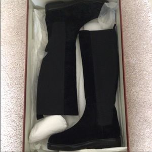 NWOT Donald J Pilsner Naala Boot